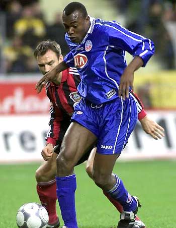 队的默契配 队的默契配